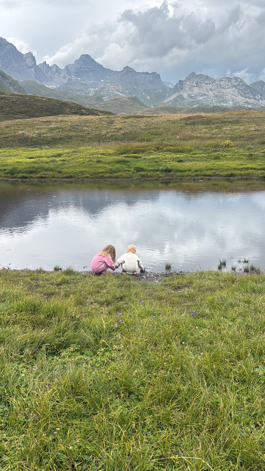 the alpine lake near the top of the pass
